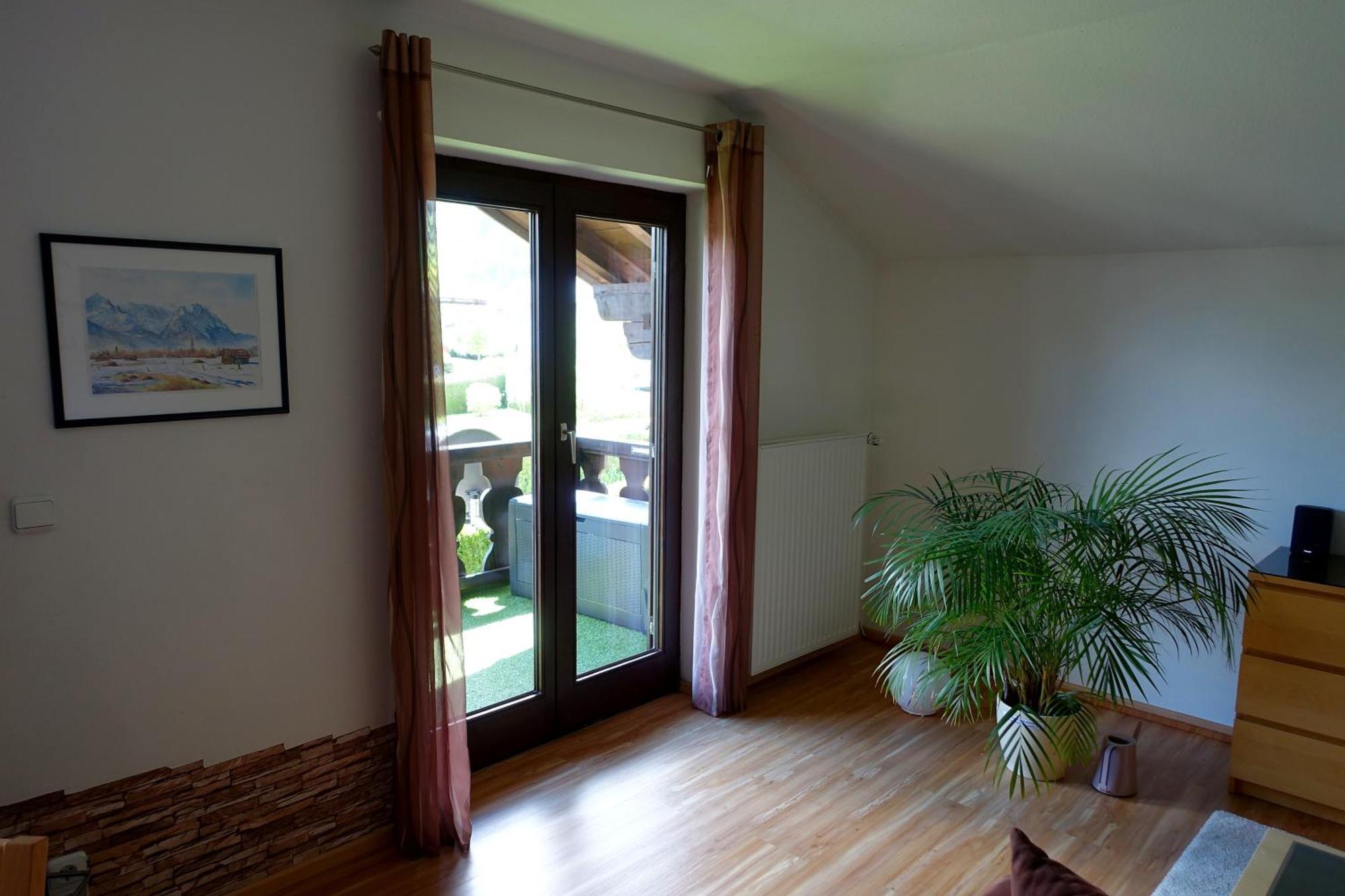 Ferienwohnung Ariane Garmisch-Partenkirchen Exteriör bild